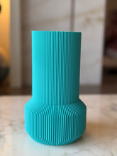 Niza Vase