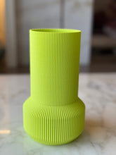 Niza Vase